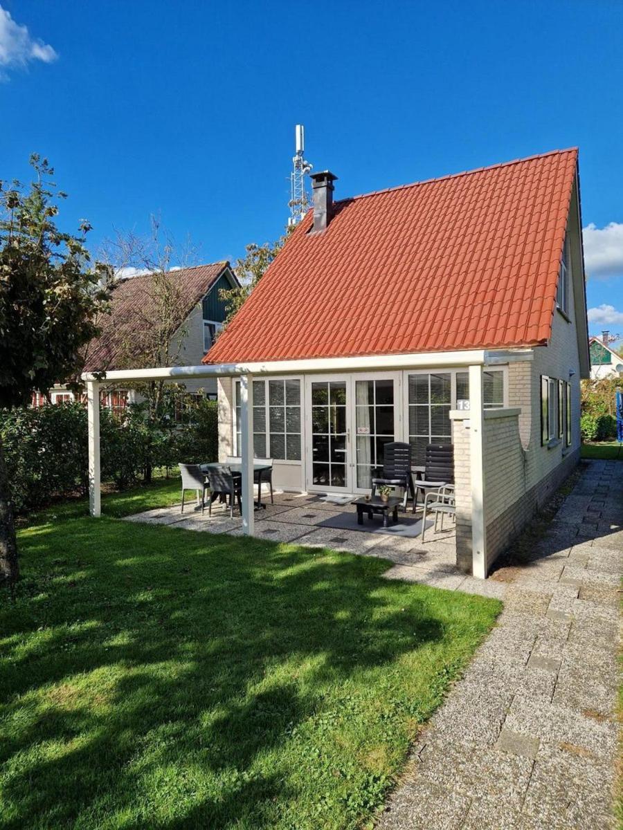 Bungalow - 6 Personen Gelegen In De Nabije Omgeving Van Avonturenpark Hellendoorn En De Prachtige Sallandse Heuvelrug En Eelerberg Zewnętrze zdjęcie