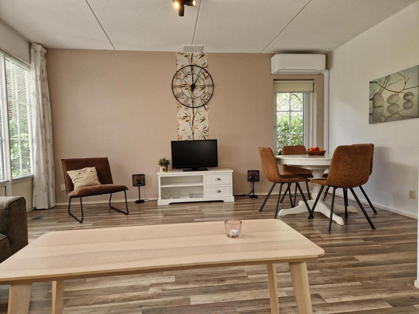Bungalow - 6 Personen Gelegen In De Nabije Omgeving Van Avonturenpark Hellendoorn En De Prachtige Sallandse Heuvelrug En Eelerberg Zewnętrze zdjęcie